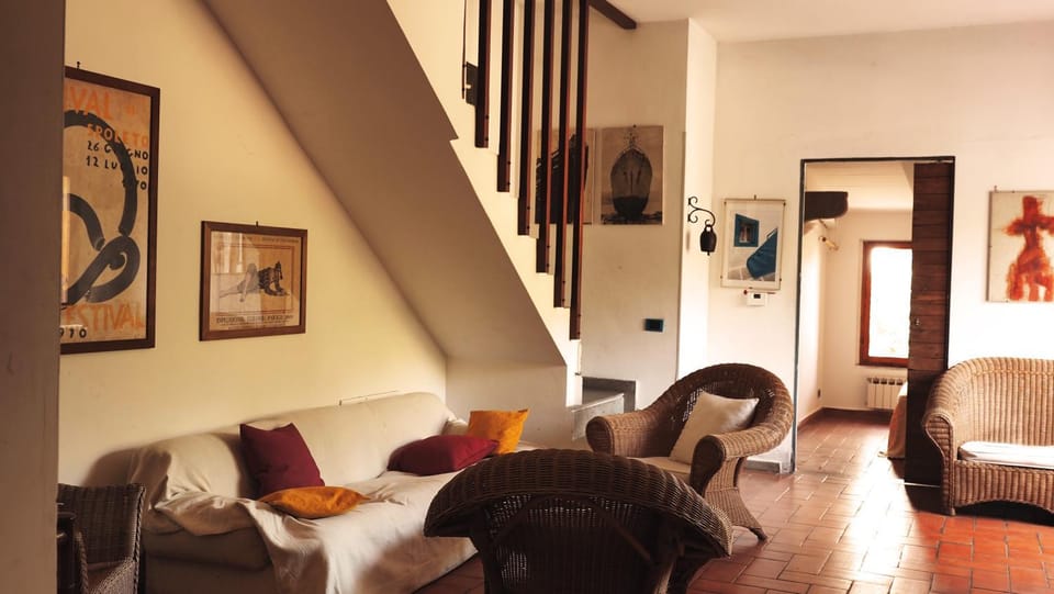 Communal lounge/ TV room