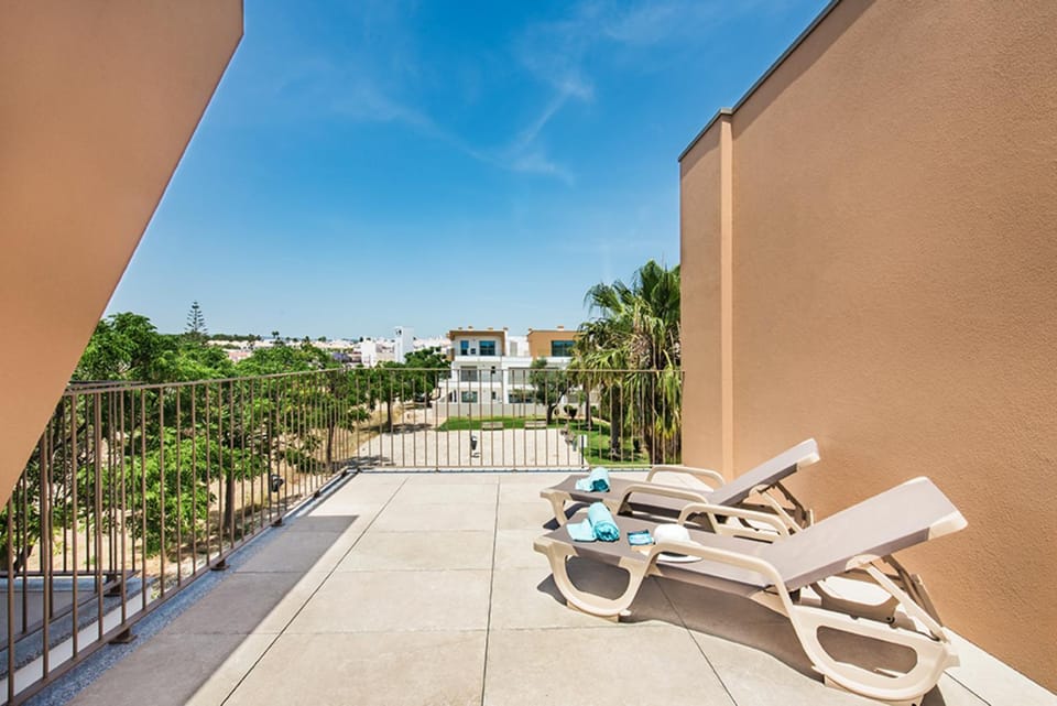 Patio, Day, View (from property/room), Balcony/Terrace, Pool view, sunbed