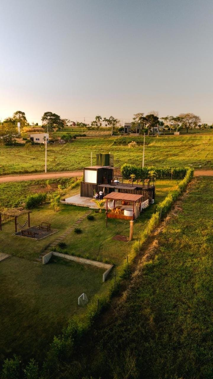 Chácara Container du Lago House in State of Goiás