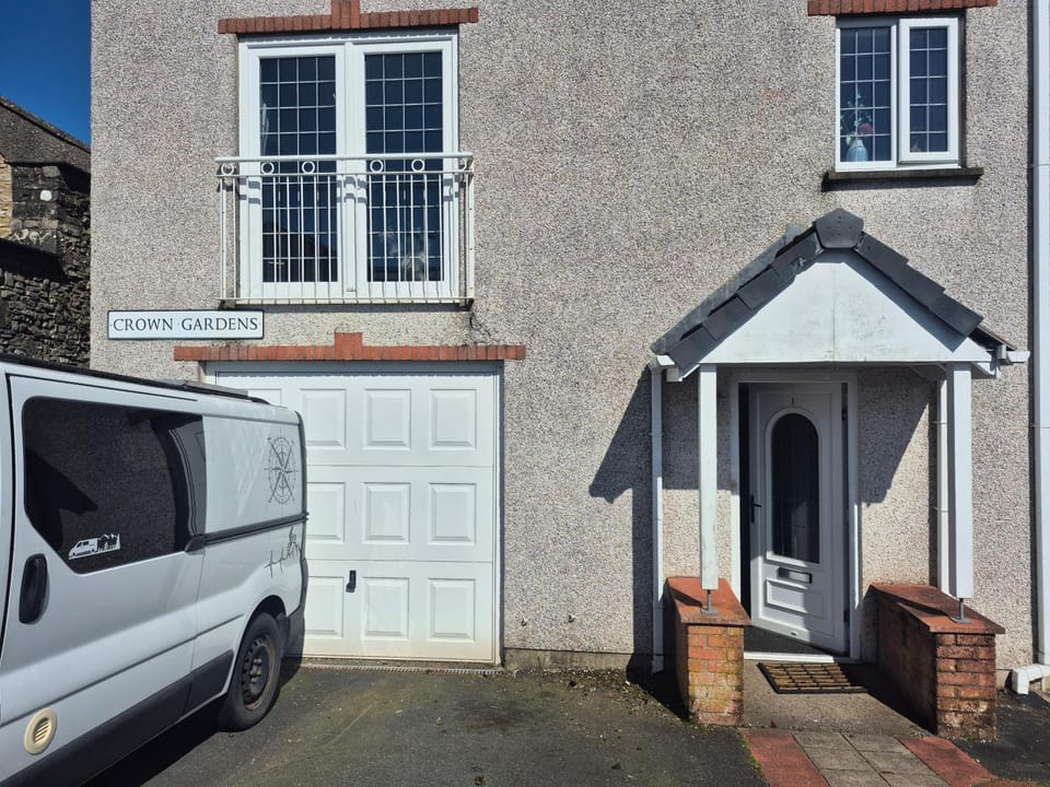 Property building, Parking