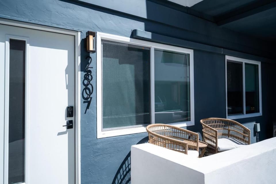 Seconds to Beach Ocean Bay, AC, Beach Toys House in Mission Beach