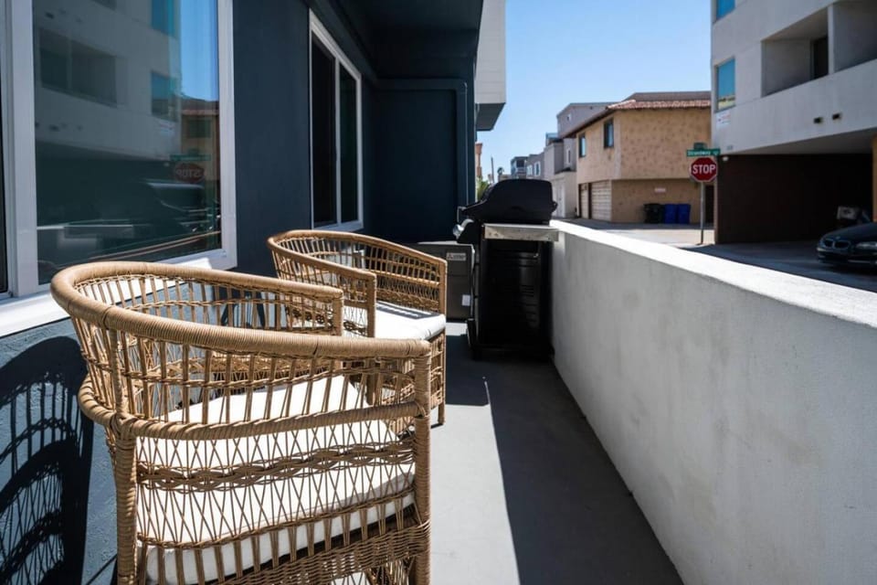 Seconds to Beach Ocean Bay, AC, Beach Toys House in Mission Beach