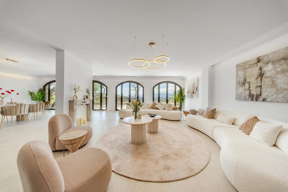 Panoramic-View Villa, 5 En-Suites, Pool, Sleeps 10 Villa in Villefranche-sur-Mer