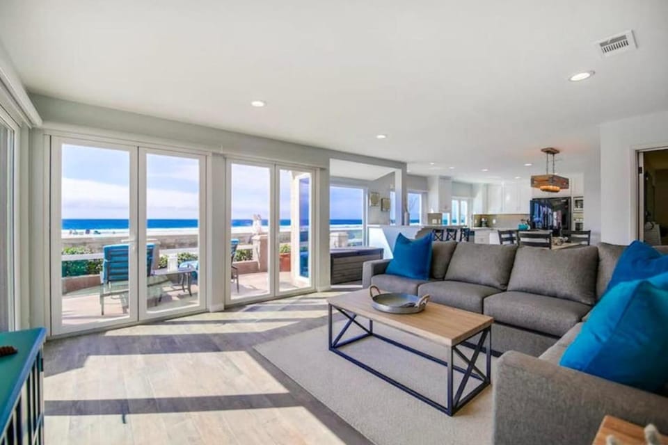 Oceanfront Luxury Glass Walls & Giant Patio House in Mission Beach
