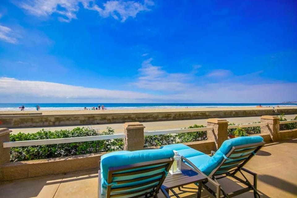 Oceanfront Luxury Glass Walls & Giant Patio House in Mission Beach