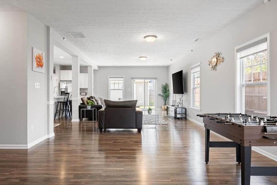 TV and multimedia, Living room, Dining area
