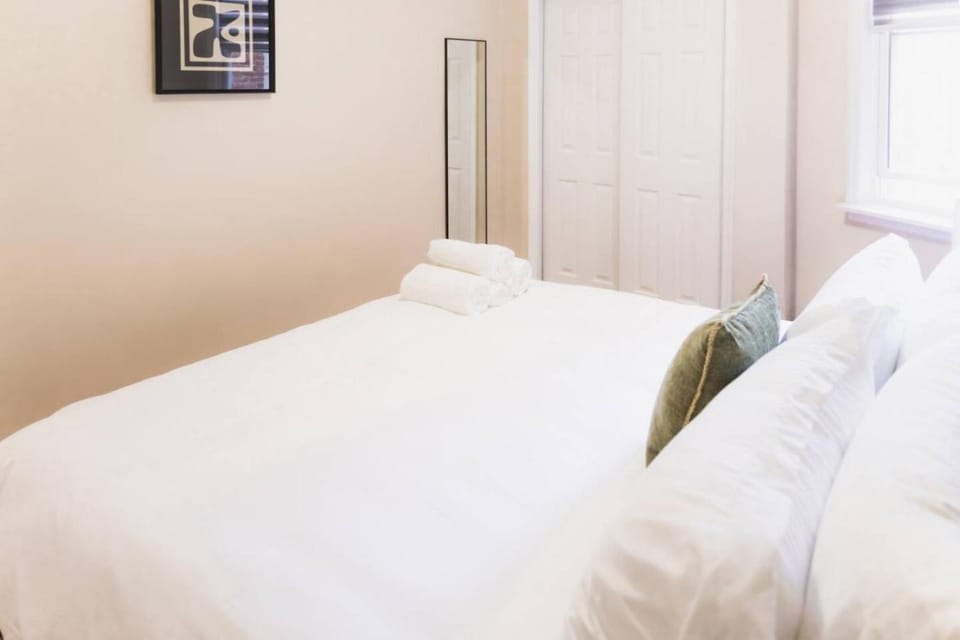 Cozy 1 Bedroom Apartment-Direct Bus to NYC Apartment in North Bergen