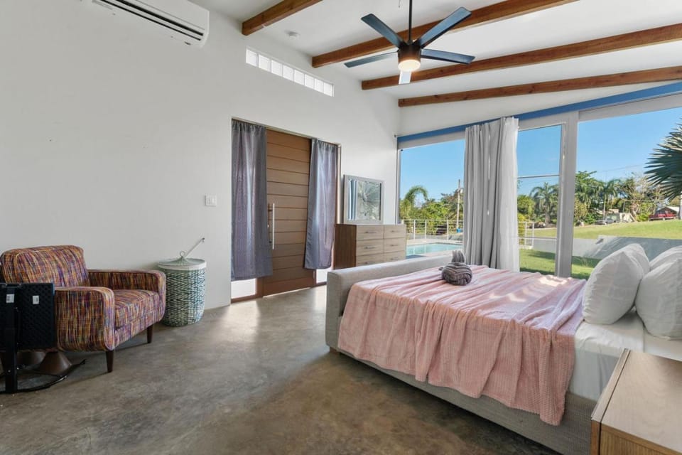 Casa Palma y Sol with private pool House in Rincón