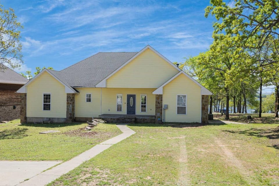 Sunnyside Lakefront with Private Dock at The Cut House in Eufaula