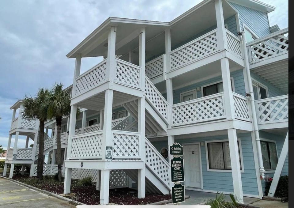 Renovated Condo 2BR 3 min Walk to Beach House in Panama City Beach