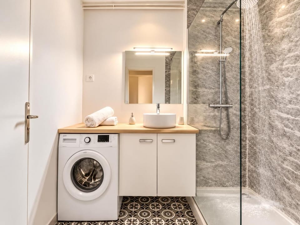 La Maison Atelier - Brique & calme, proche centre-ville avec parking Gratuit Apartment in Angers