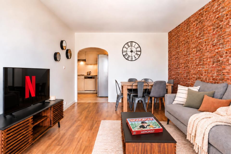 La Maison Atelier - Brique & calme, proche centre-ville avec parking Gratuit Apartment in Angers