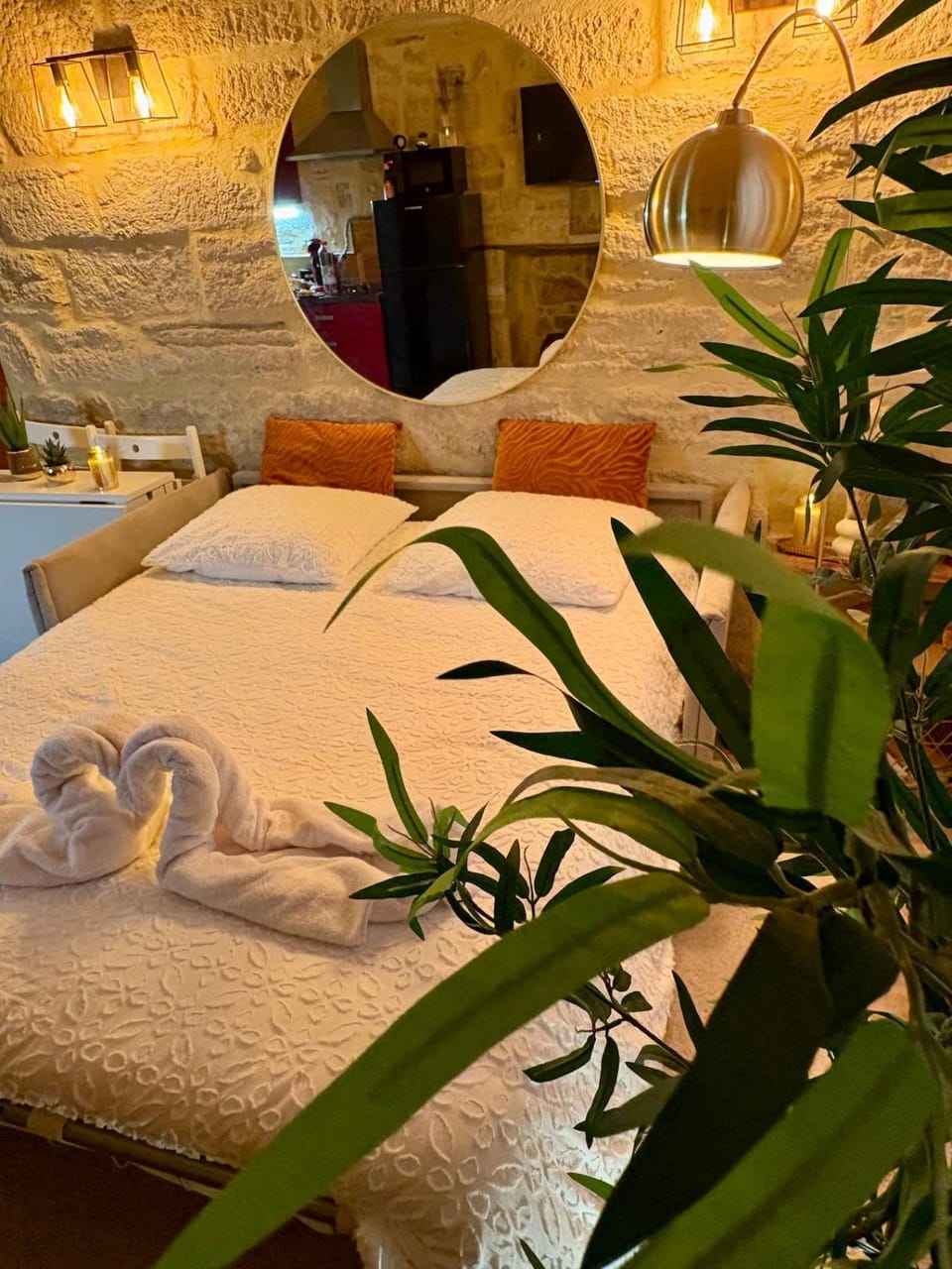L'Écrin Voûté, cocon chaleureux en pierre à 2 pas de la Place aux Herbes Apartment in Uzes