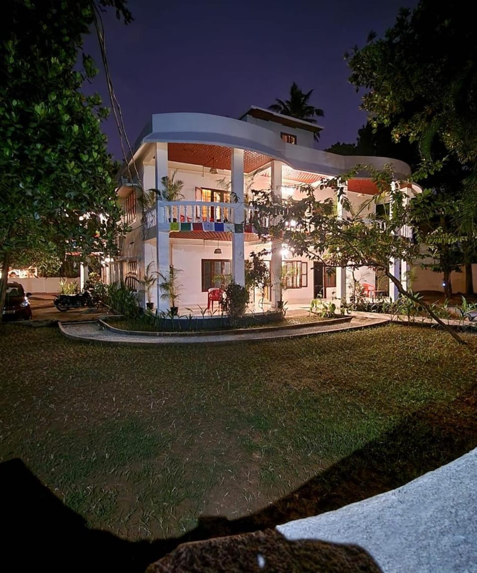 New silvar sand Bed and Breakfast in Varkala
