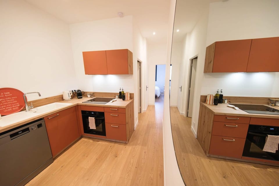 Kitchen or kitchenette
