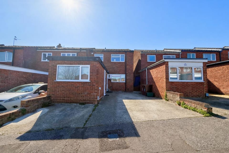 Modern compact Studio APT near City Centre Apartment in Colchester