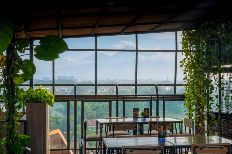 Lounge or bar