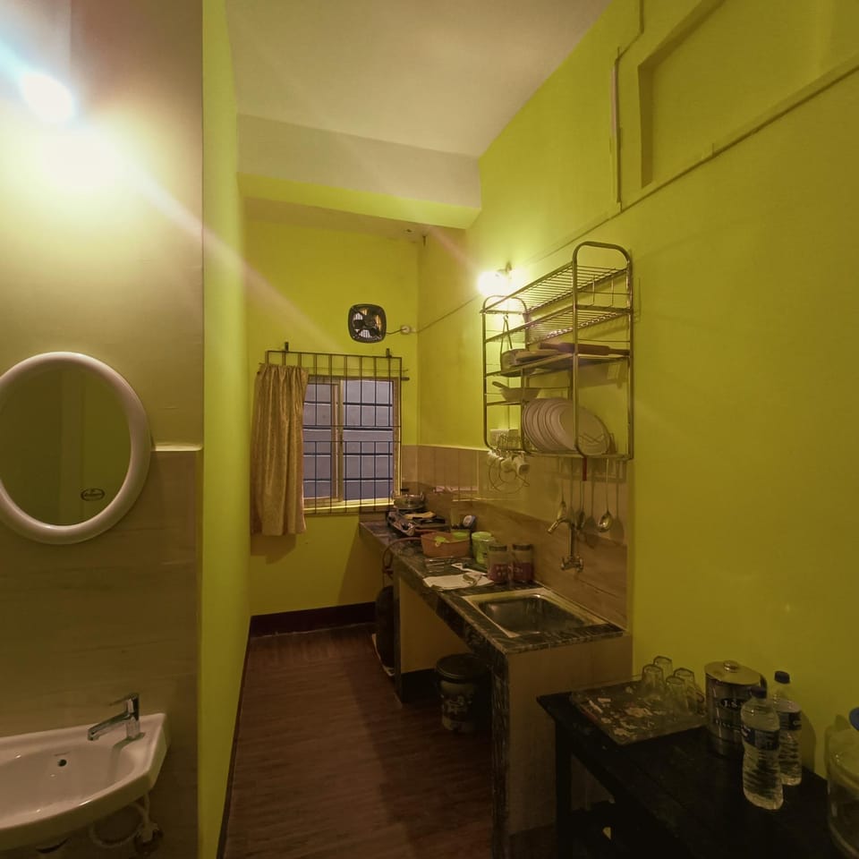 Zaku-a-guwahati homestay AC extra 300 Apartment in Bangladesh