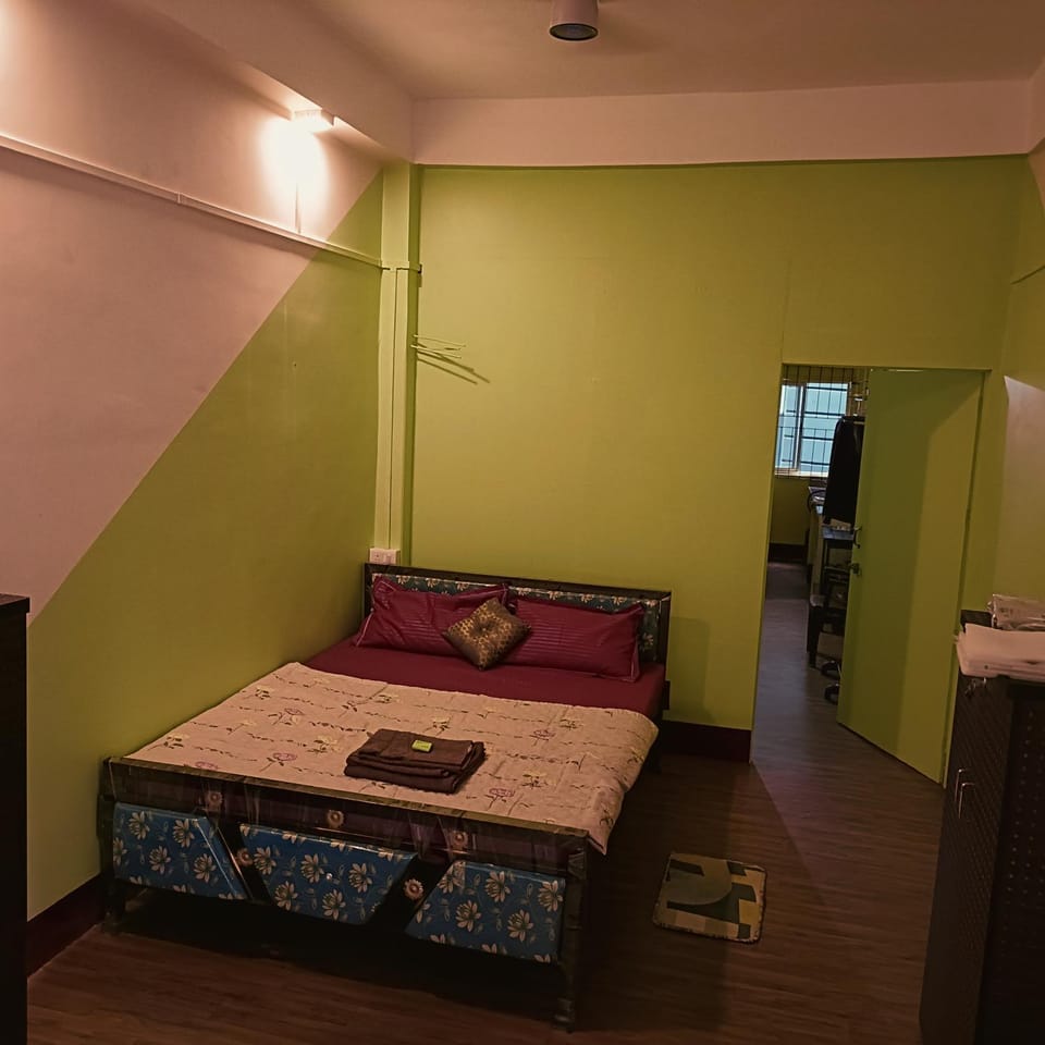 Zaku-a-guwahati homestay AC extra 300 Apartment in Bangladesh