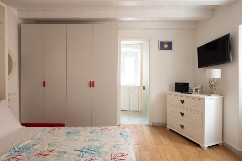 Bathroom, TV and multimedia, Bedroom, internet, internet