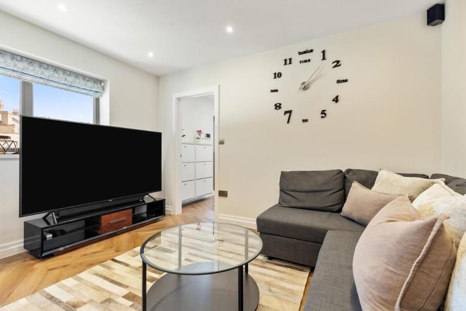 Stylish 1Bed Getaway with Free Parking Apartment in London Borough of Croydon