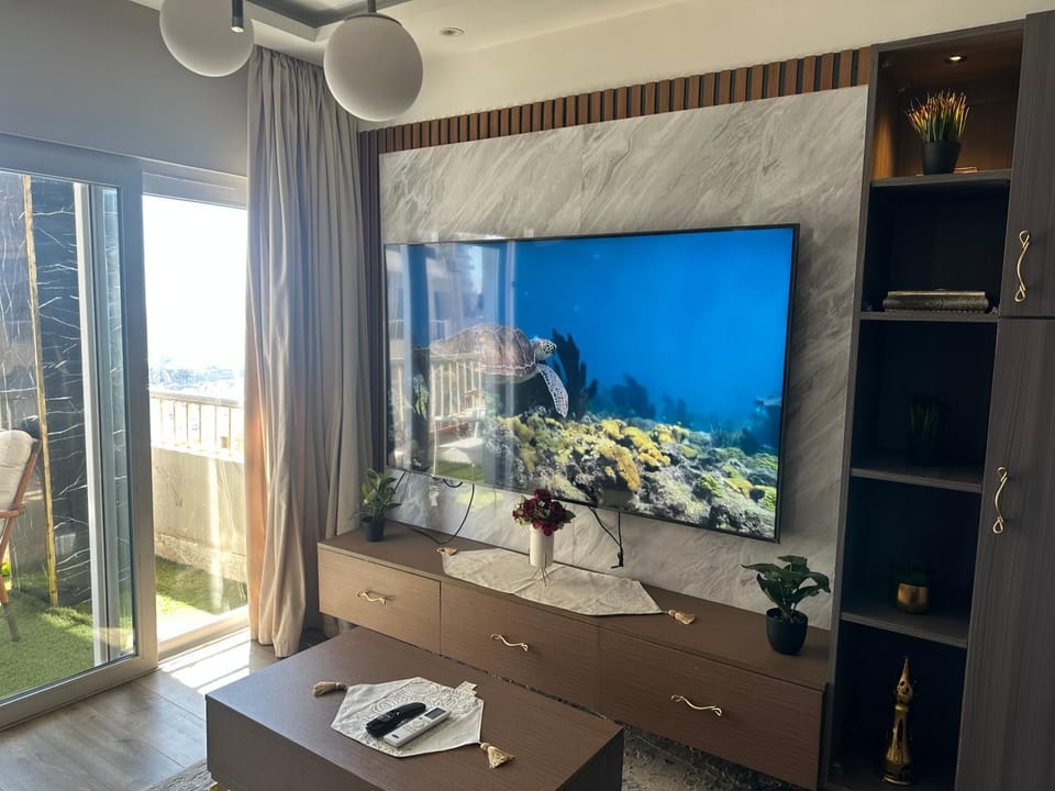 City square-luxury apartment with water front sea view and city view Apartment in Alexandria