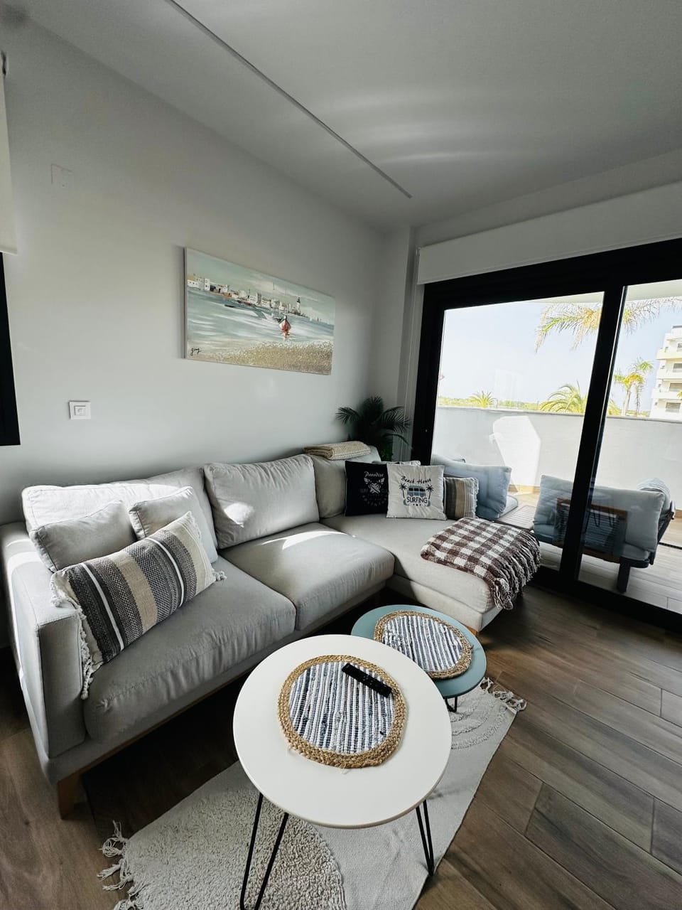 Modern Costa Blanca Apartment Pool, Gym & Terrace Close to the sea Apartment in Alacantí