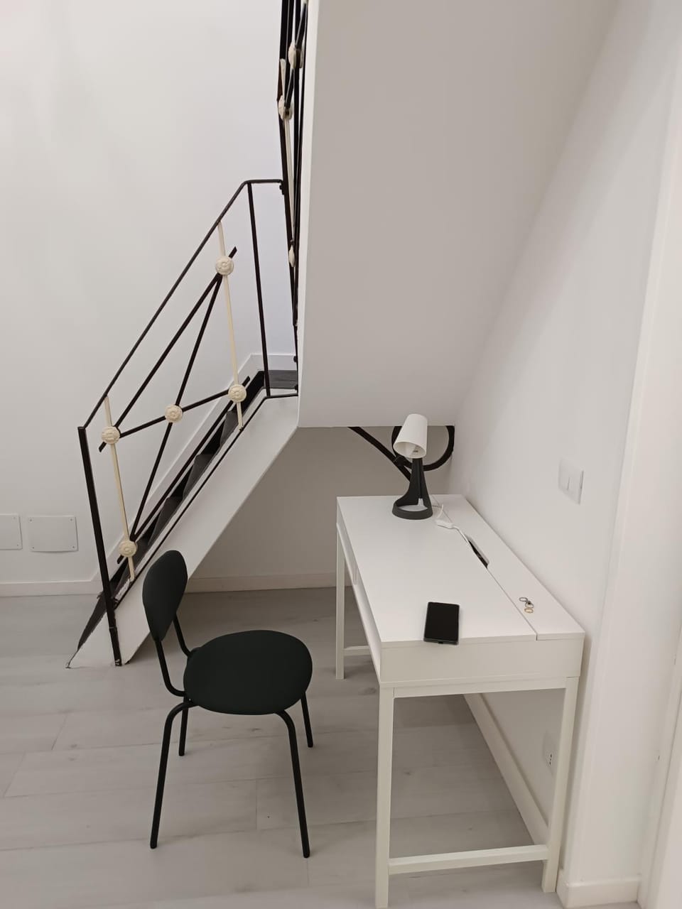 Bedroom, internet