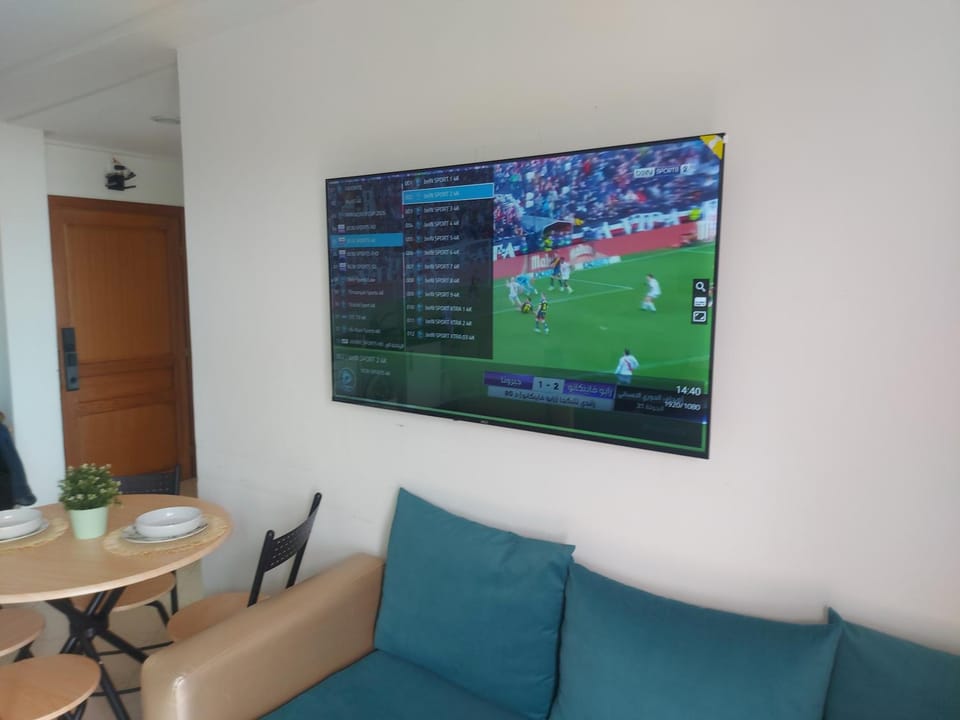 Communal lounge/ TV room, TV and multimedia, Living room