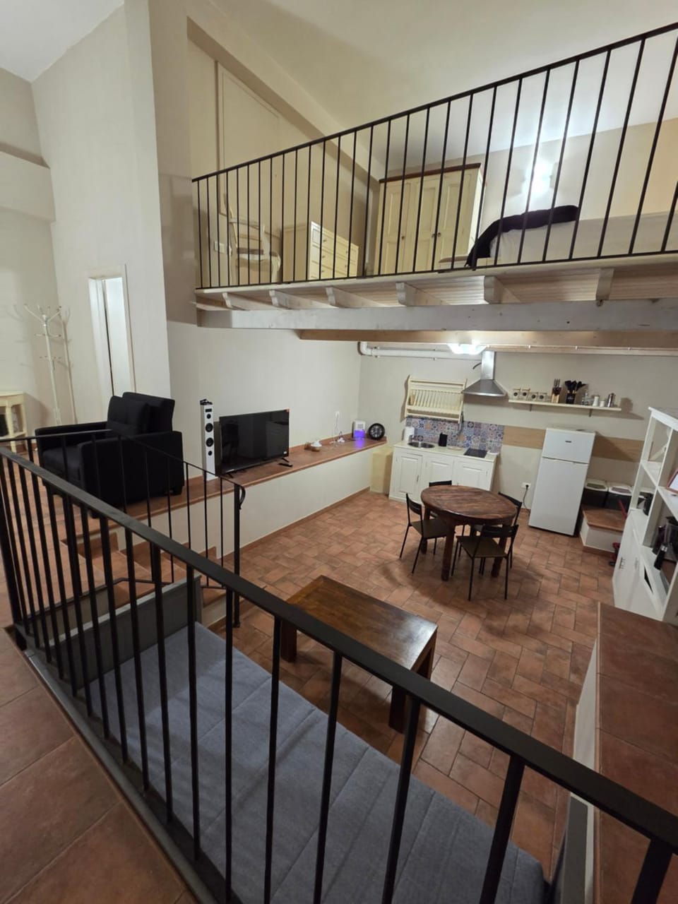 Kitchen or kitchenette, Living room