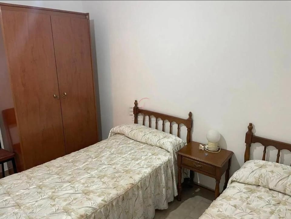Bedroom, wardrobe