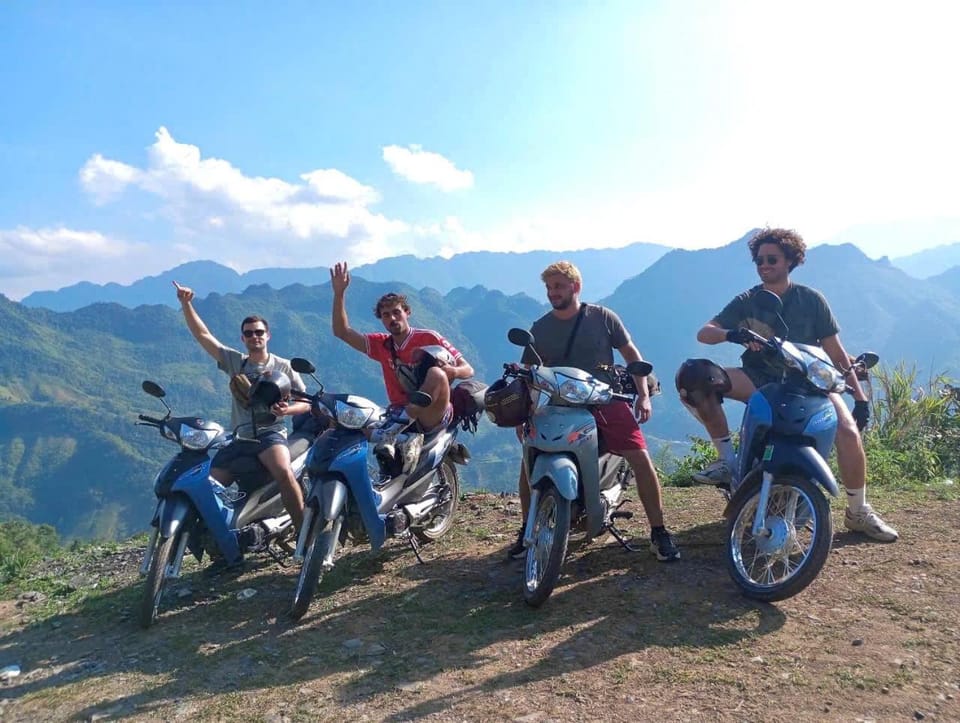 Cycling, group of guests