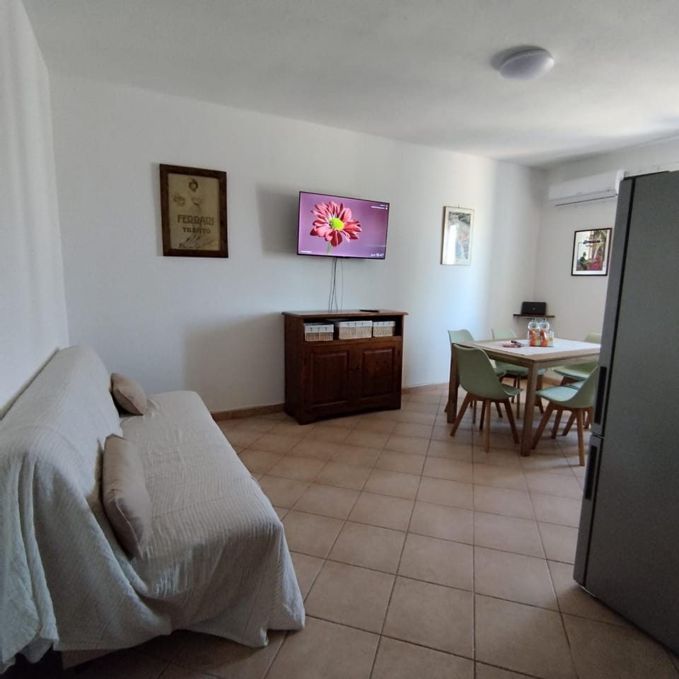 Living room, kitchen