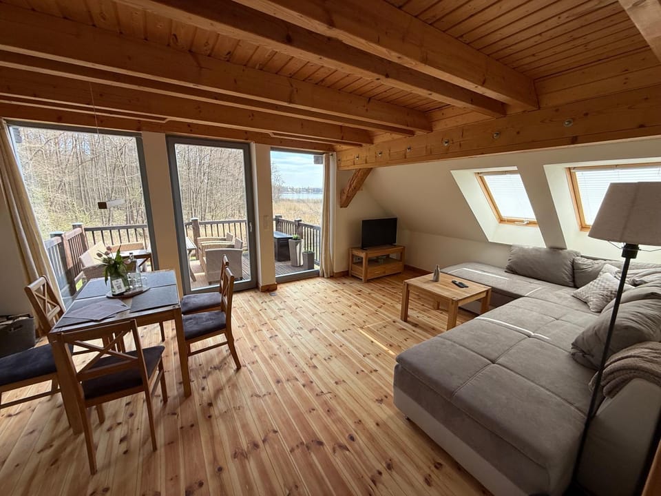 View (from property/room), Balcony/Terrace, Living room, Photo of the whole room, Seating area, Dining area