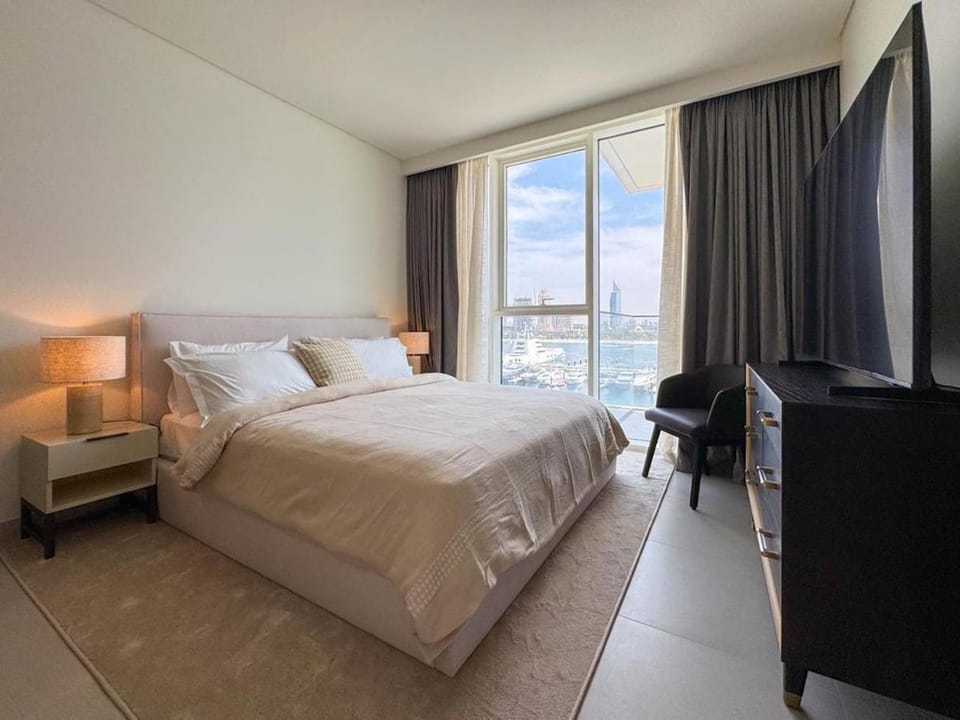 Bed, TV and multimedia, Bedroom, Sea view, internet, air conditioner