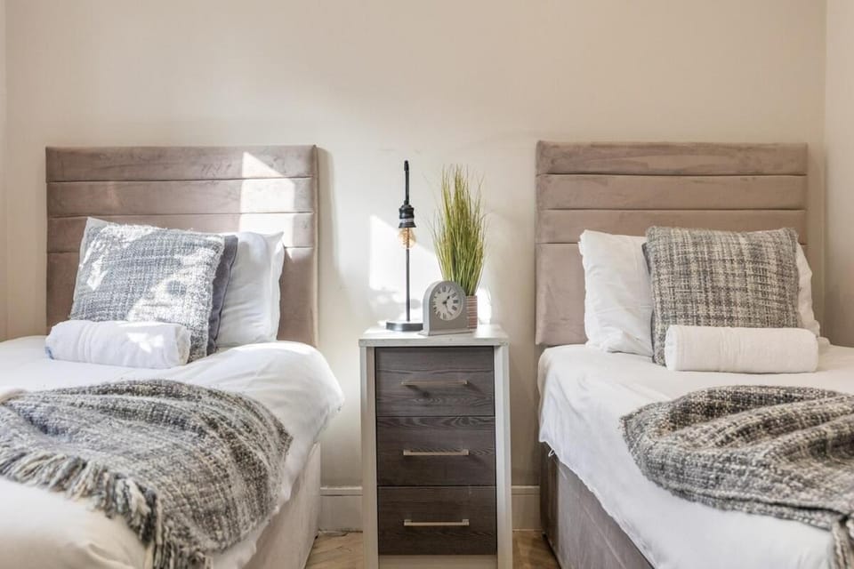 Comfortable 2BR North London Stay for 5 Apartment in London