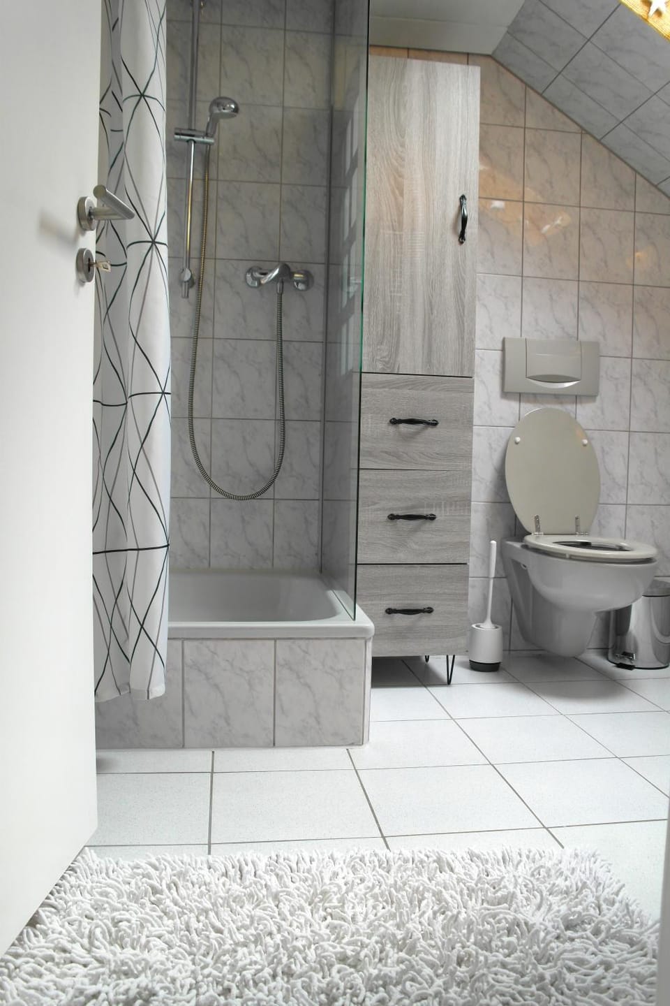 Shower, Toilet, Bathroom