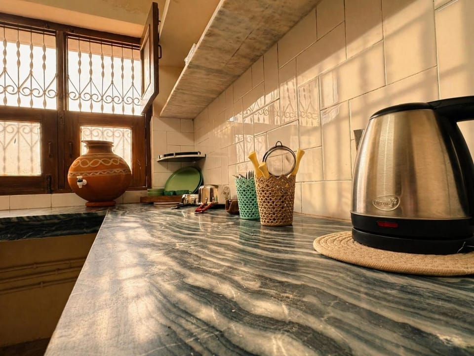 Coffee/tea facilities, Kitchen or kitchenette