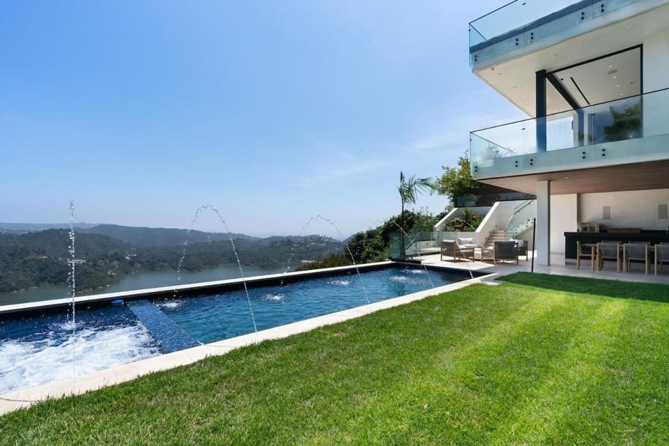 Stradella Como Villa in Bel Air