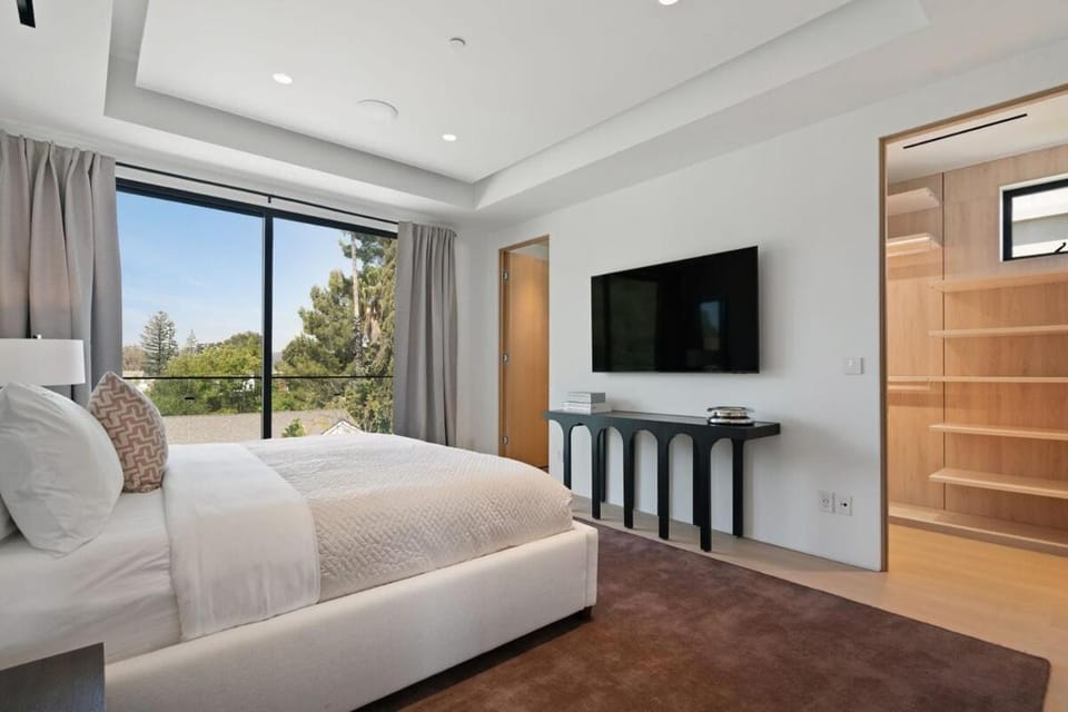 Stradella Como Villa in Bel Air