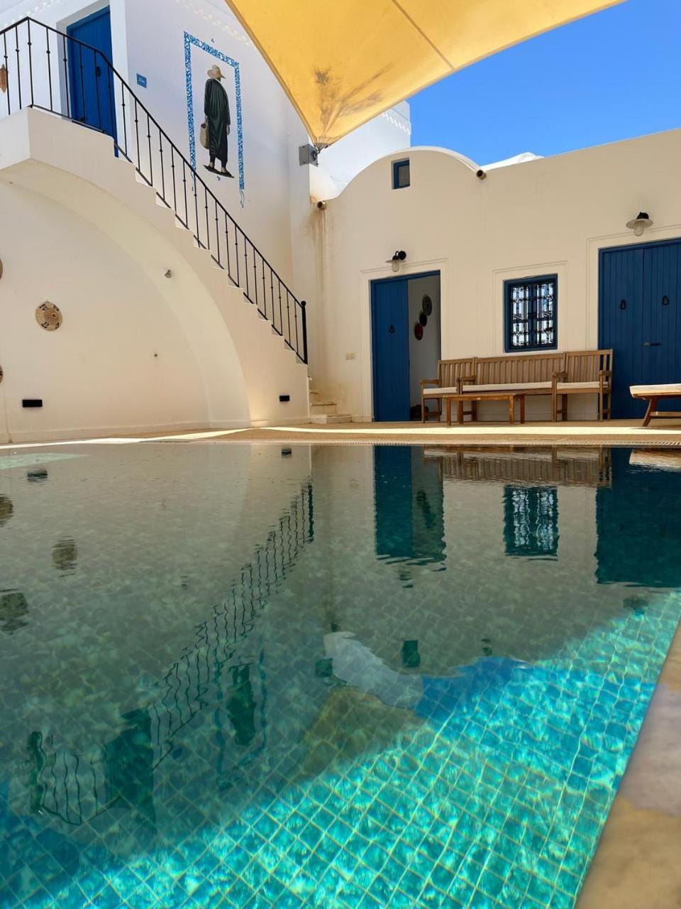 Swimming pool