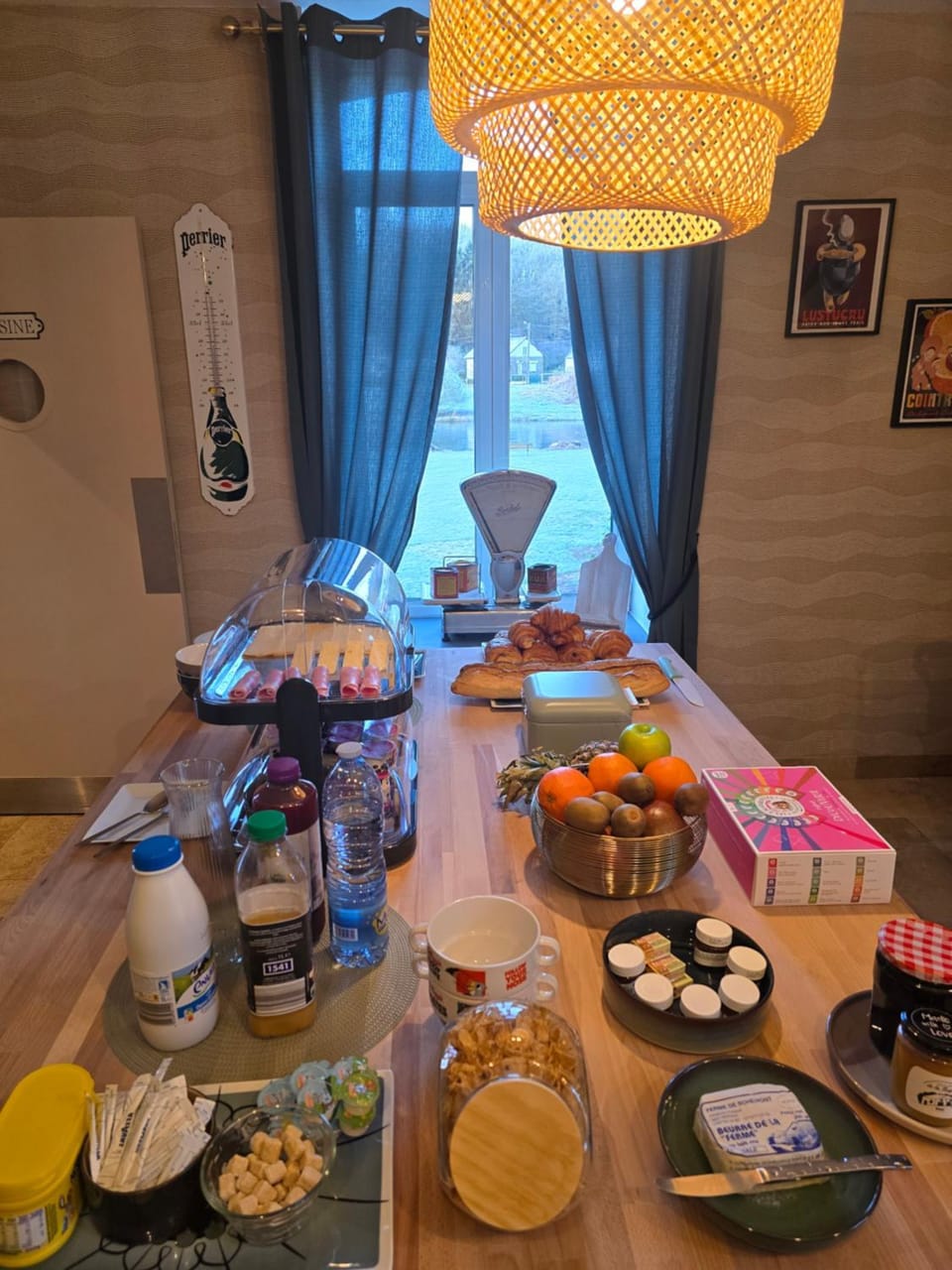 Breakfast, Buffet breakfast