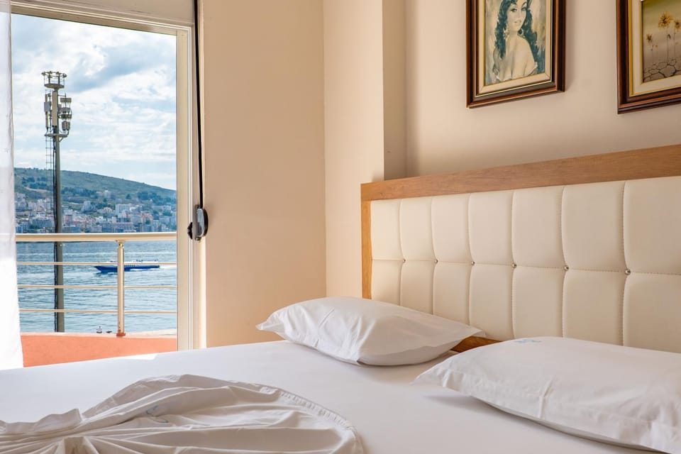 Bed, Balcony/Terrace, Bedroom, Sea view