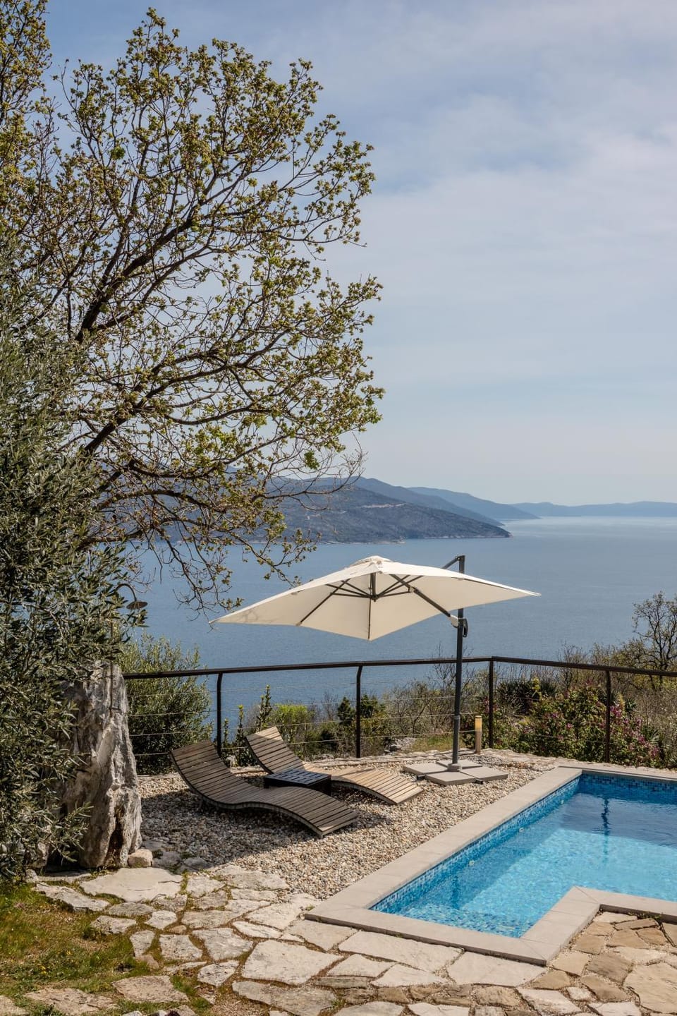 Day, Natural landscape, Pool view, Sea view, Swimming pool, sunbed