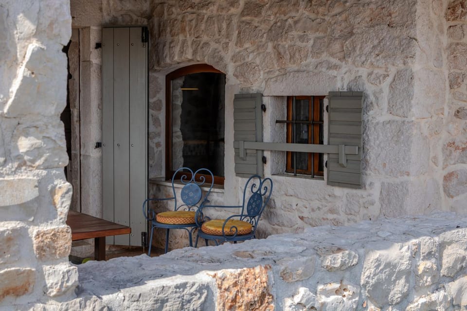 Day, Balcony/Terrace, Seating area