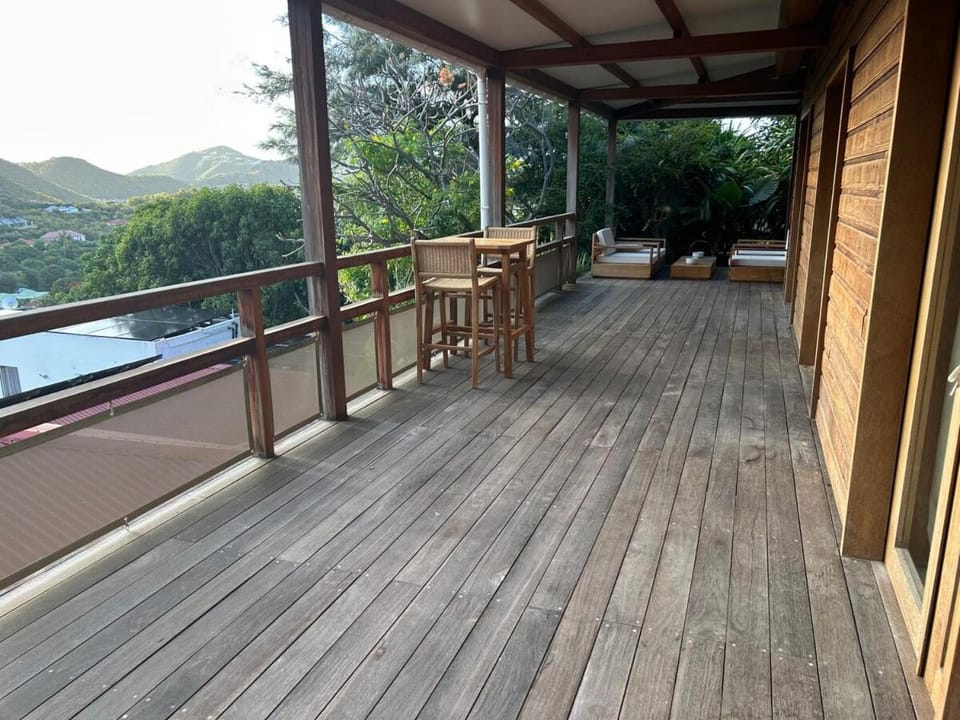 Deluxe Penthouse 2 Bedrooms in St Jean Apartment in Saint Barthélemy