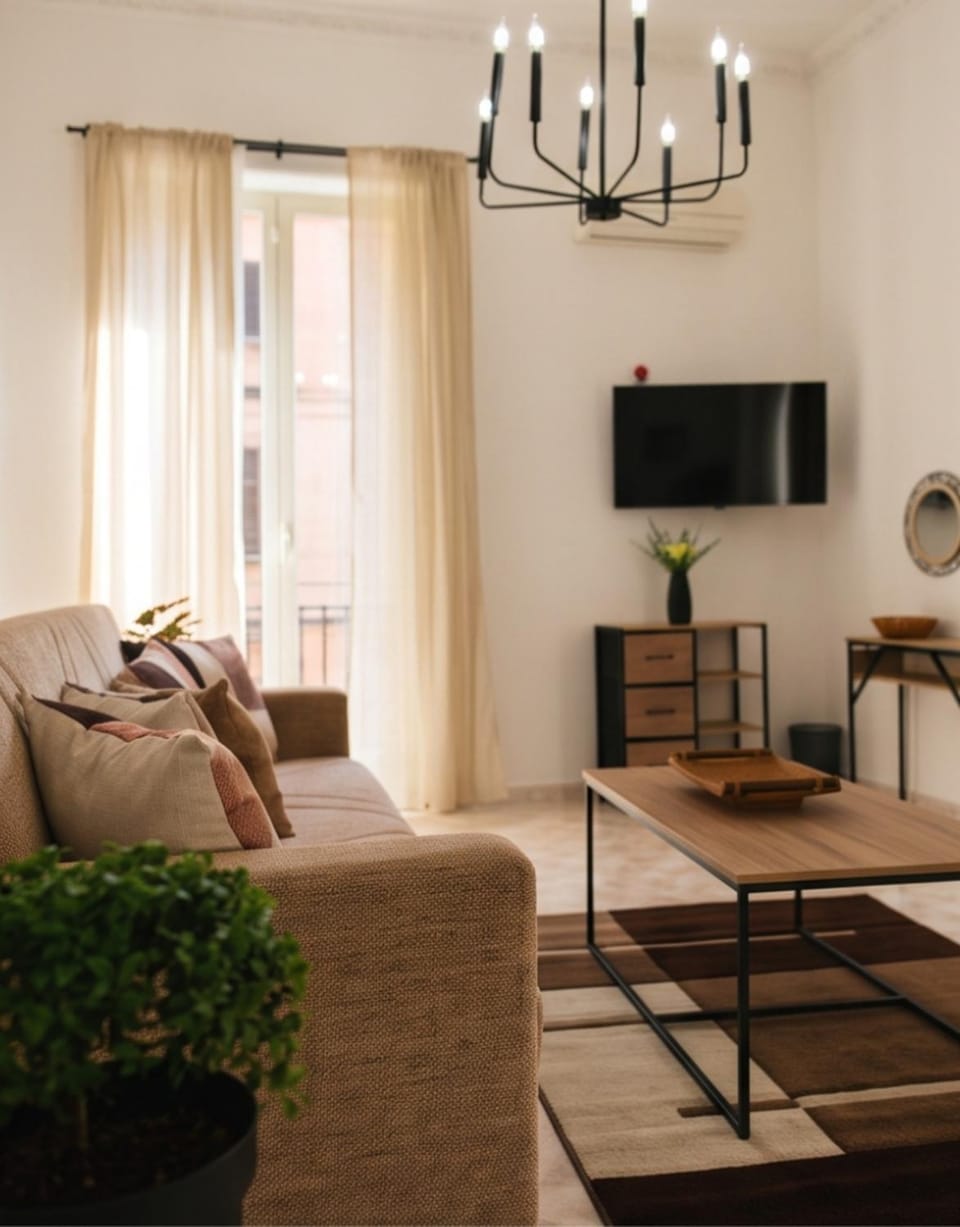 Communal lounge/ TV room