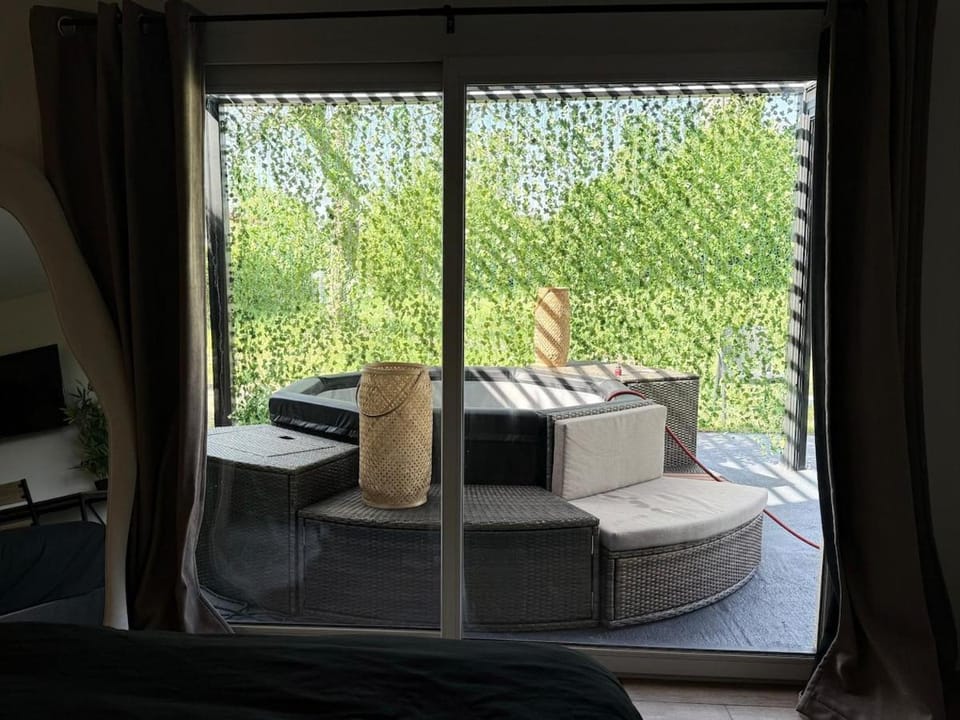 Jacuzzi privatif Appartement premium Vendôme Apartment in Vendôme