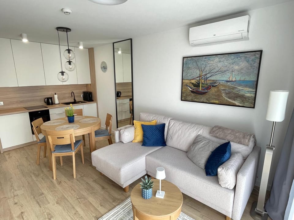 Living room, air conditioner