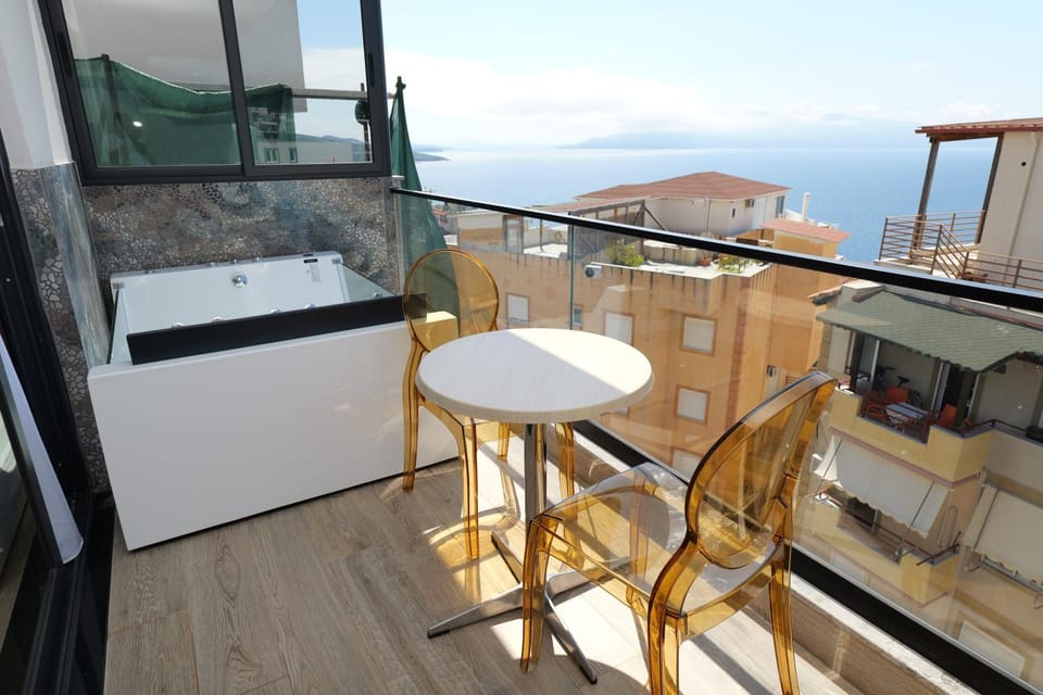 Luxury Seaview Studios with Private Jacuzzi & Sauna Apartment in Sarandë